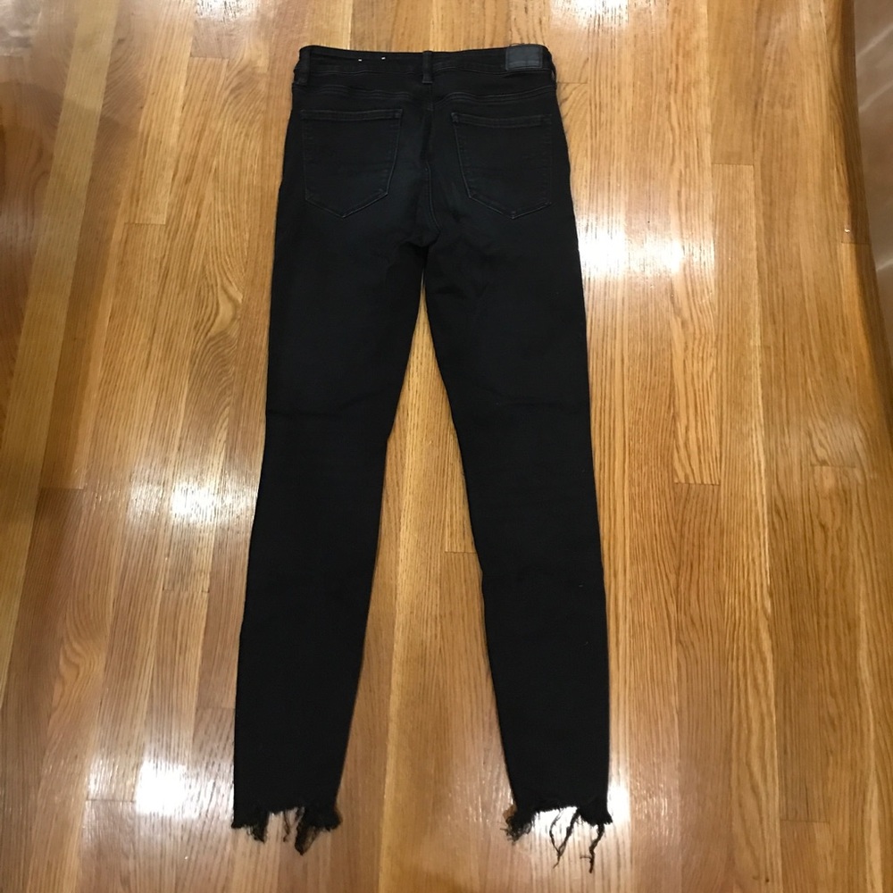 Black ripped skinny jeans